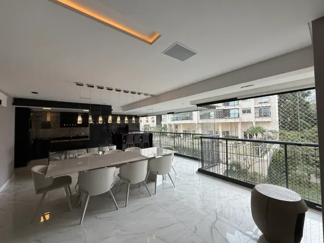 Apartamento no Ecoville 165 metros 3 Suítes - Varanda Gourmet- 3 vagas - Ópera Unque - Cur