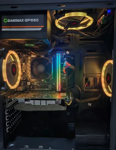 PC Gamer - Ryzen 7 - GTX 1650S