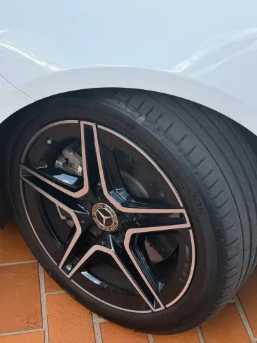 Mercedes-Benz CLA-200 1.3 TB 16V 163cv Aut. (híbrido) 2025