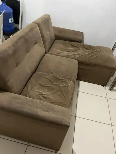 Sofá 3 lugares, não fazemos entrega.