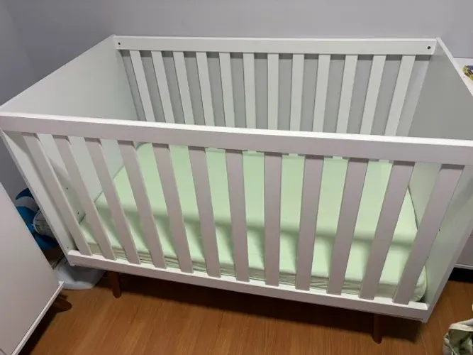 BERÇO SEMI NOVO - 15 MESES DE USO