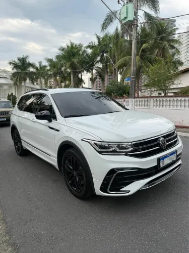 Volkswagen Tiguan Allspac R-line 300 TSI 2.0 2025