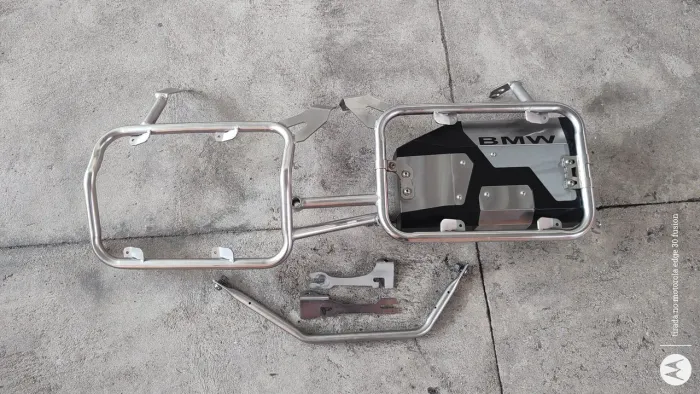 Suporte lateral inox BMW r1200gs