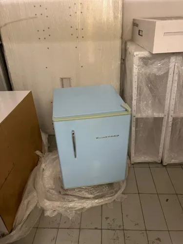 Frigobar Brastemp Retrô 76l azul claro