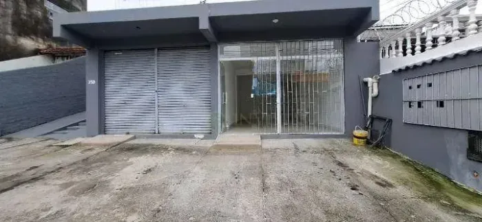 Loja Comercial para Alugar em Capoeiras, Florianópolis/SC.