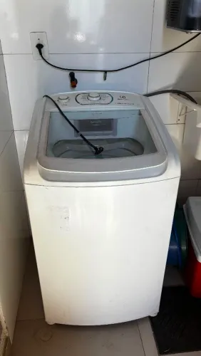 Maquina de lavar .