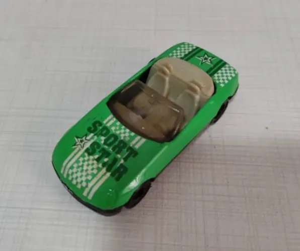 Miniatura Verde Conversivel