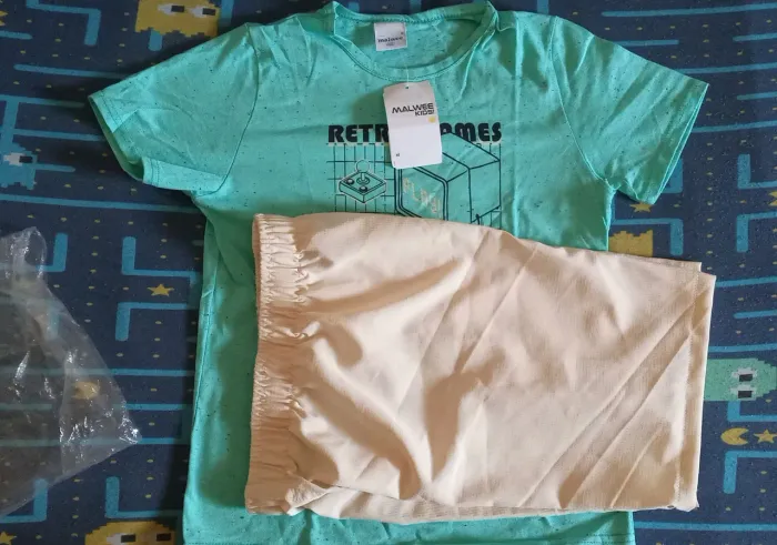 Conjunto infantil novo, tamanho: 8 anos