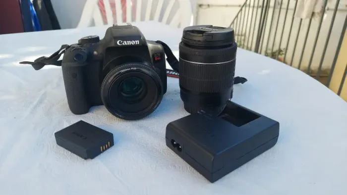 Canon EOS Rebel T6i + 2 Lentes + Microfone Rode