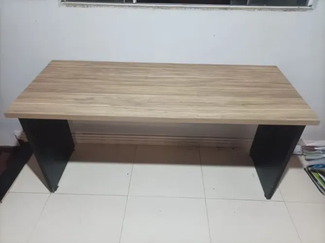 Mesa escritório 140x60 zerada
