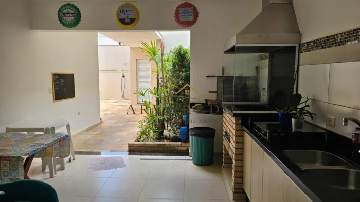 Casa para Venda em Boituva, Portal dos Pássaros II, 4 dormitórios, 1 suíte, 2 banheiros, 4