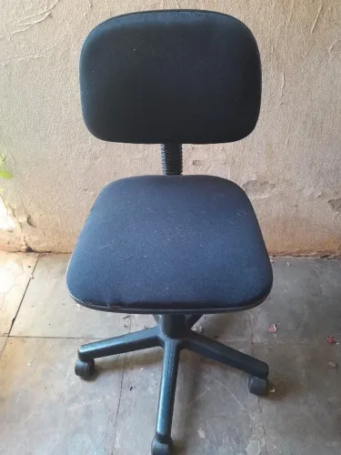 Cadeira de escritório giratória