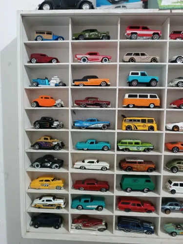 Carrinhos escala 1:64 - R$ 30 por unidade 