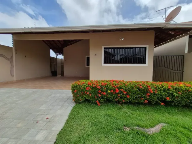 ALUGUEL DE CASA EM RESIDENCIAL FECHADO