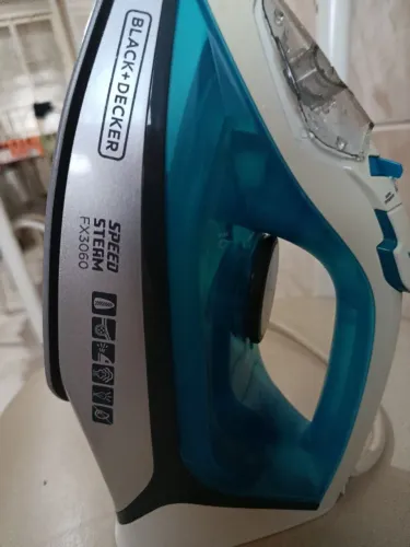 Ferro a vapor Black Decker