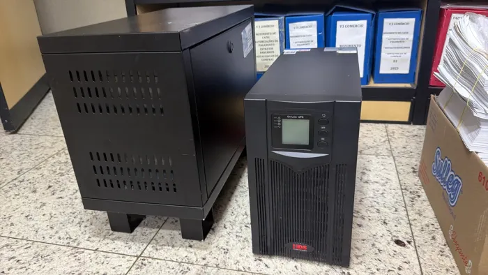 nobreak modelo nb hds lm small s6 6kva fp 0,9 te 220vac 30a 60h