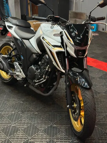 Yamaha FZ25 250 Fazer Connected 2025