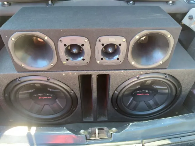 Caixa 2 pioneer bobina dupla 400 Wats rms