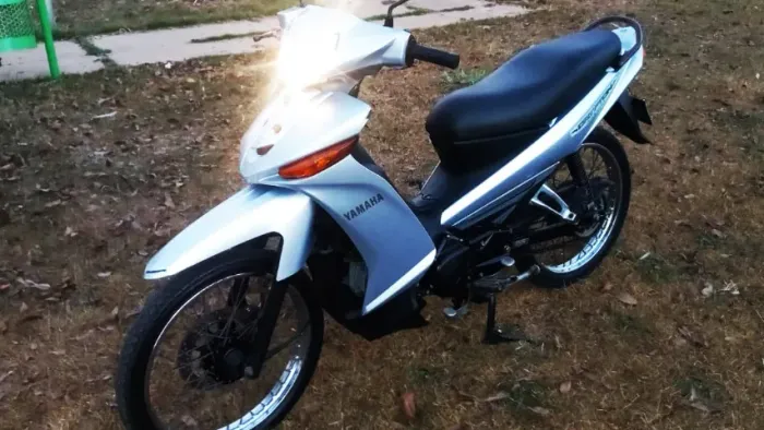 Yamaha Crypton 2011 Unico Dono - Completa - Prata - IPVA 2027 Pago - Sem Multas Doc em Dia