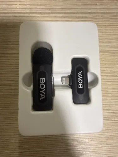 Microfone com entrada tipo Lightning que é compatível ate o iPhone 14 Pro Max 