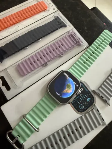Apple Watch Ultra 2 GPS + Cellular Caixa natural de titânio de 49 mm