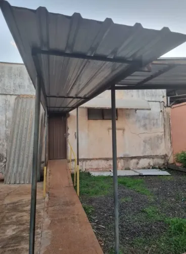 ESTRUTURA METÁLICA PARA CORREDORES