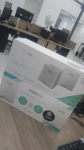 4 unidades Twibi giga intelbras AC 1200 Com sistema wi-fi Mesh cobre até 360 metrosh 