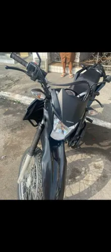NXR ZERA MOTO DE MULHER
