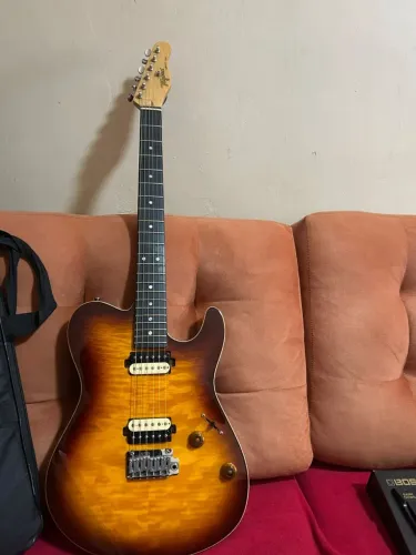 Guitarra tagima Grace 700
