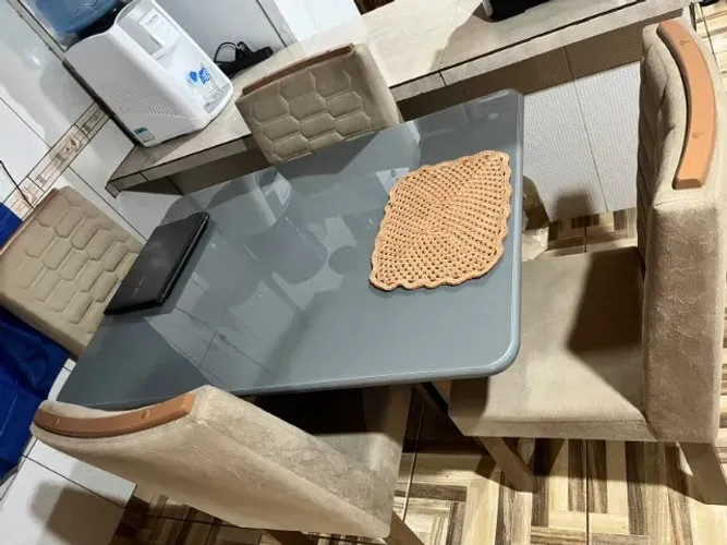 Mesa de Jantar Helo 120x90cm com Vidro e 4 Cadeiras