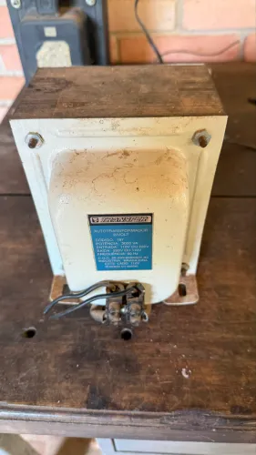 Auto Transformador bivolt 220v 110v 3000va transfer