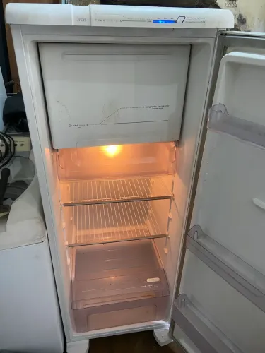 Geladeira Fros Free, Electrolux