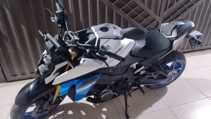 Vendo Suzuki GSX S 1000