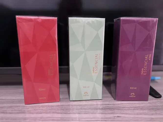 Perfume Essenciais feminino / 150 cada