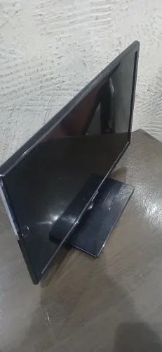 TV monitor Samsung - T23D310LH - para retirada de peças