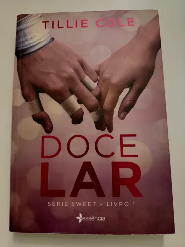 Livro de Romance Doce Lar - Tillie Cole | Série Sweet Livro 1 | Livro Original | Seminovo