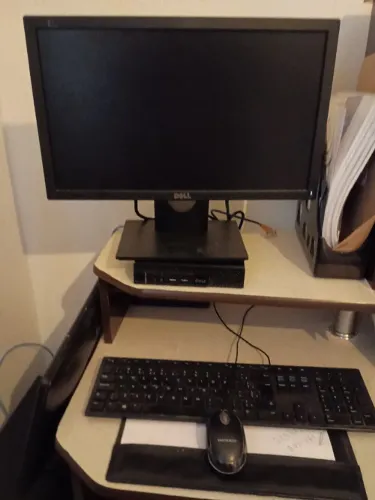 Kit completo (mini PC+Monitor+Periféricos) DellOpilex