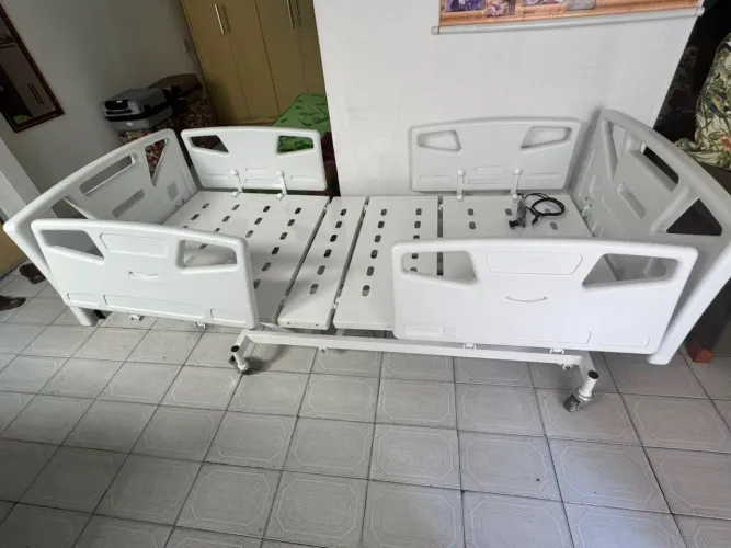 Cama hospitalar com quartos movimentado novíssimo 