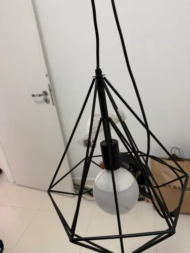 Pendente Preto aramado grande + lâmpada decorativa