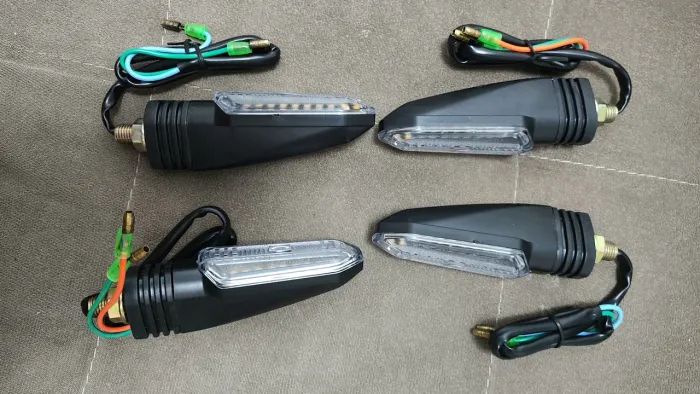 Kit 4 setas Led Modelo CB Twister 