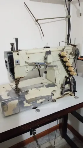 Máquina Galoneira Industrial Yamato Completa (Mesa e Motor)