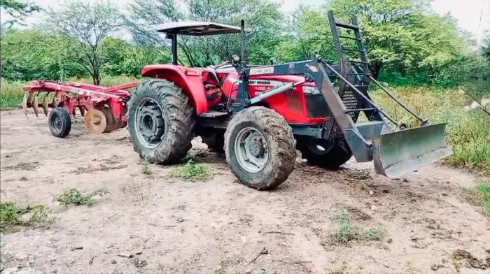 TRATOR MASSEY FERGUSON
