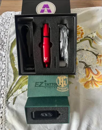 Caneta tatuagem com bateria carregável