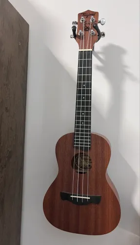 Ukulele Concert Tagima 23K (Série Hawaii)