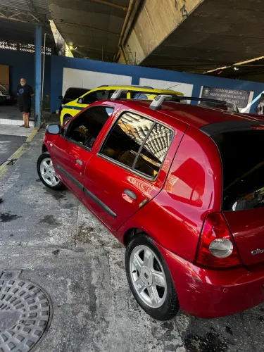 Renault Clio Hi-flex 1.0 16V 5P 2011