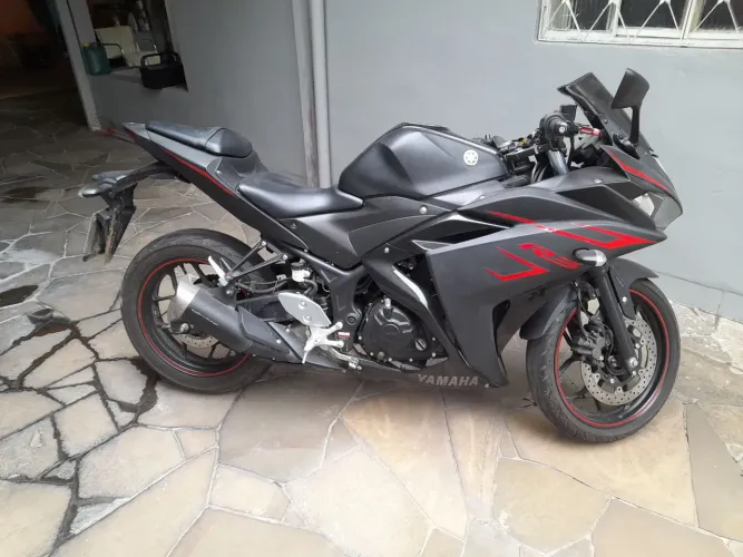 Moto único, baixa kilometragem, 300 cilindradas, na opção  não  tinha, tive que colocar 15