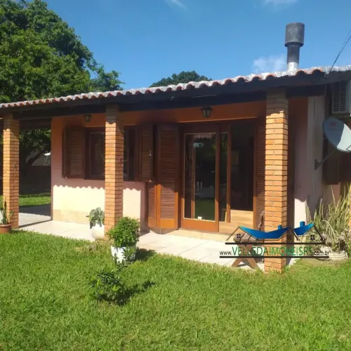 Velleda oferece espetacular sítio condomínio Goufe com casa e piscina em Águas Claras