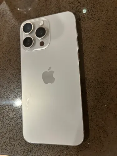 iPhone 15 Pro Max - Excelente Estado!