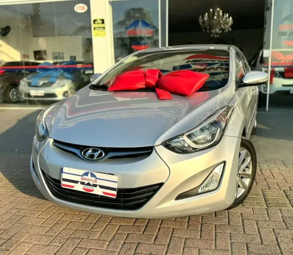 Hyundai Elantra GLS 2.0 16V Flex Aut. 2016