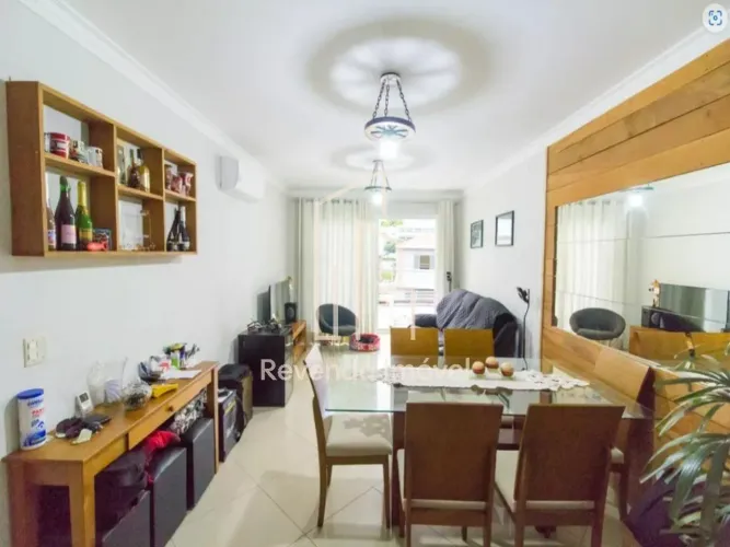 Sobrado à venda Vila Carbone com 160m² 4 dormitórios 4 banheiros 4 vagas